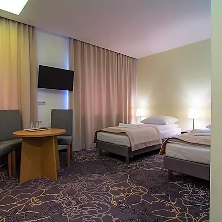 Inn Magnolia-airport Modlin 3*