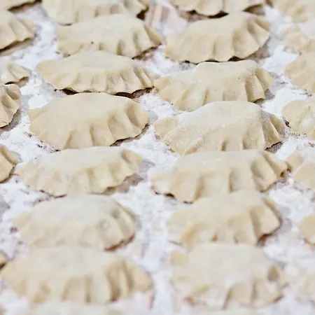 宾馆 兹贾德芒谷利亚酒店 Pomiechówek