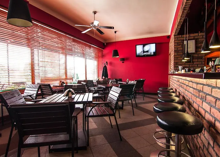 兹贾德芒谷利亚酒店